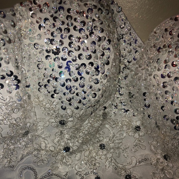 Strapless White Ball Gown, Never Worn 10 - Picture 2 of 5